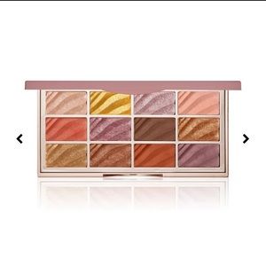 Ciate- The Velvet Palette